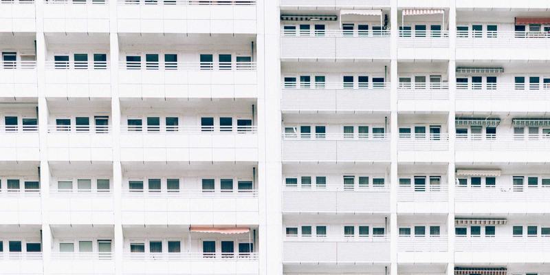 欧洲黄金签证政策对比：葡萄牙、希腊、西班牙房产投资门槛与续签要求全解析