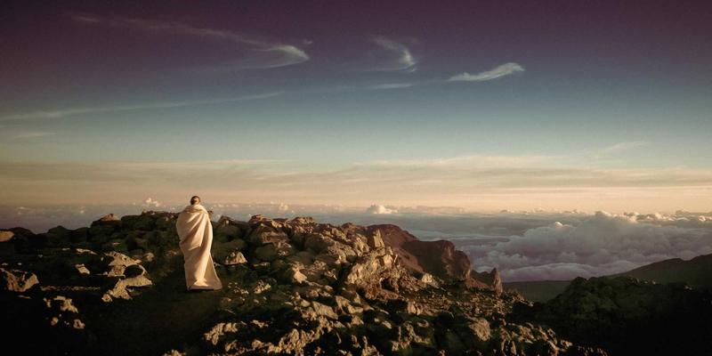 海外房产投资新视角：如何通过移民咨询与资产配置实现财富增值——以埃米利奥哈曼为例