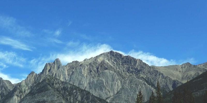 海外房产投资新趋势：如何通过身份规划与移民咨询实现财富与自由的全球布局